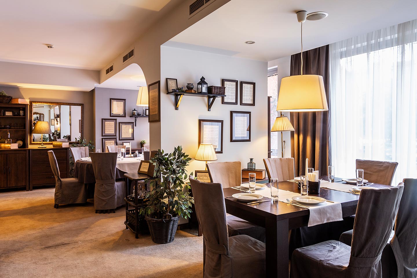 Sofia Palace Hotel-Restoran.png