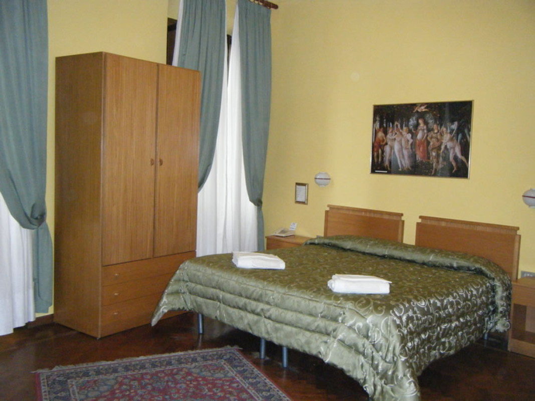 Hotel Lombardia soba.jpg