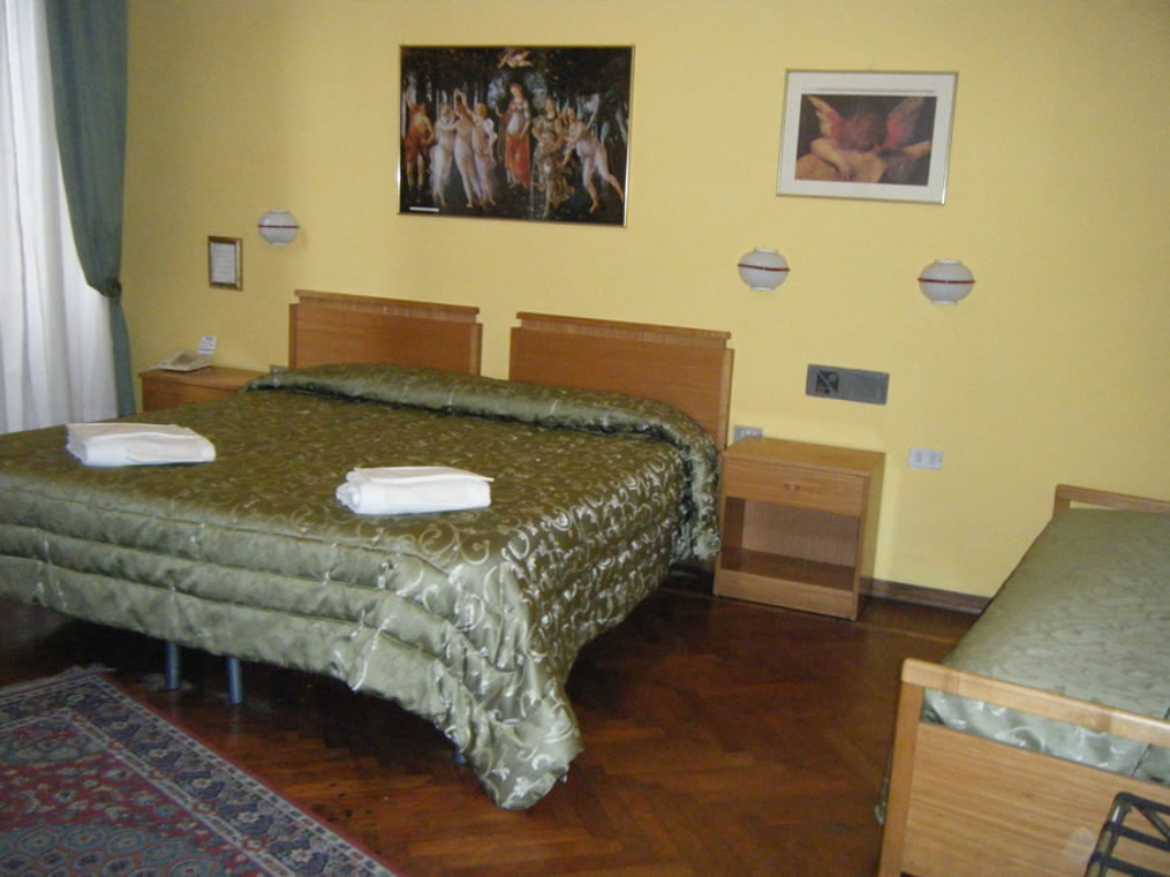 Hotel Lombardia trokrevetna soba.jpg