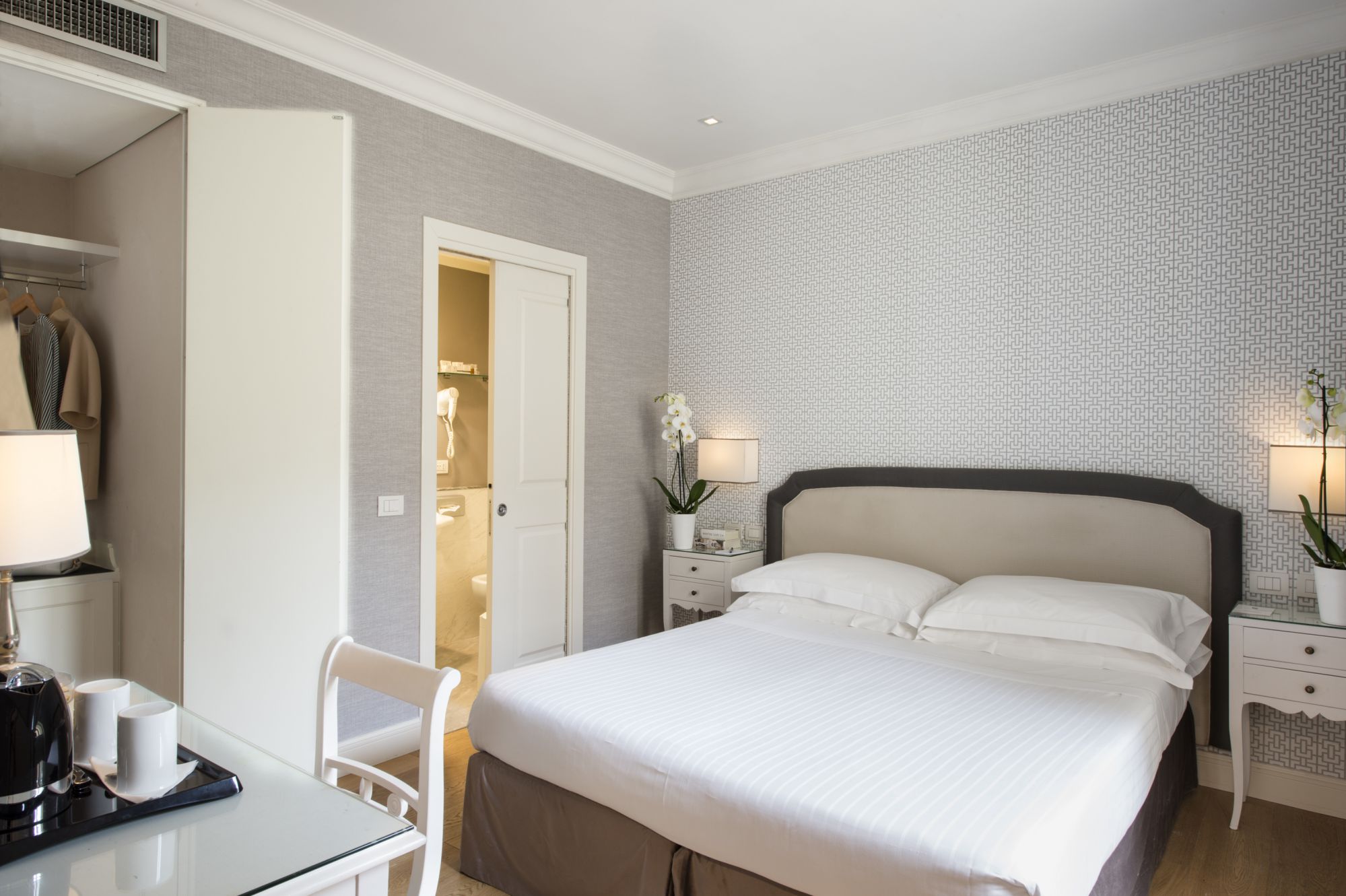 Hotel Rapallo dvokrevetna soba.jpg
