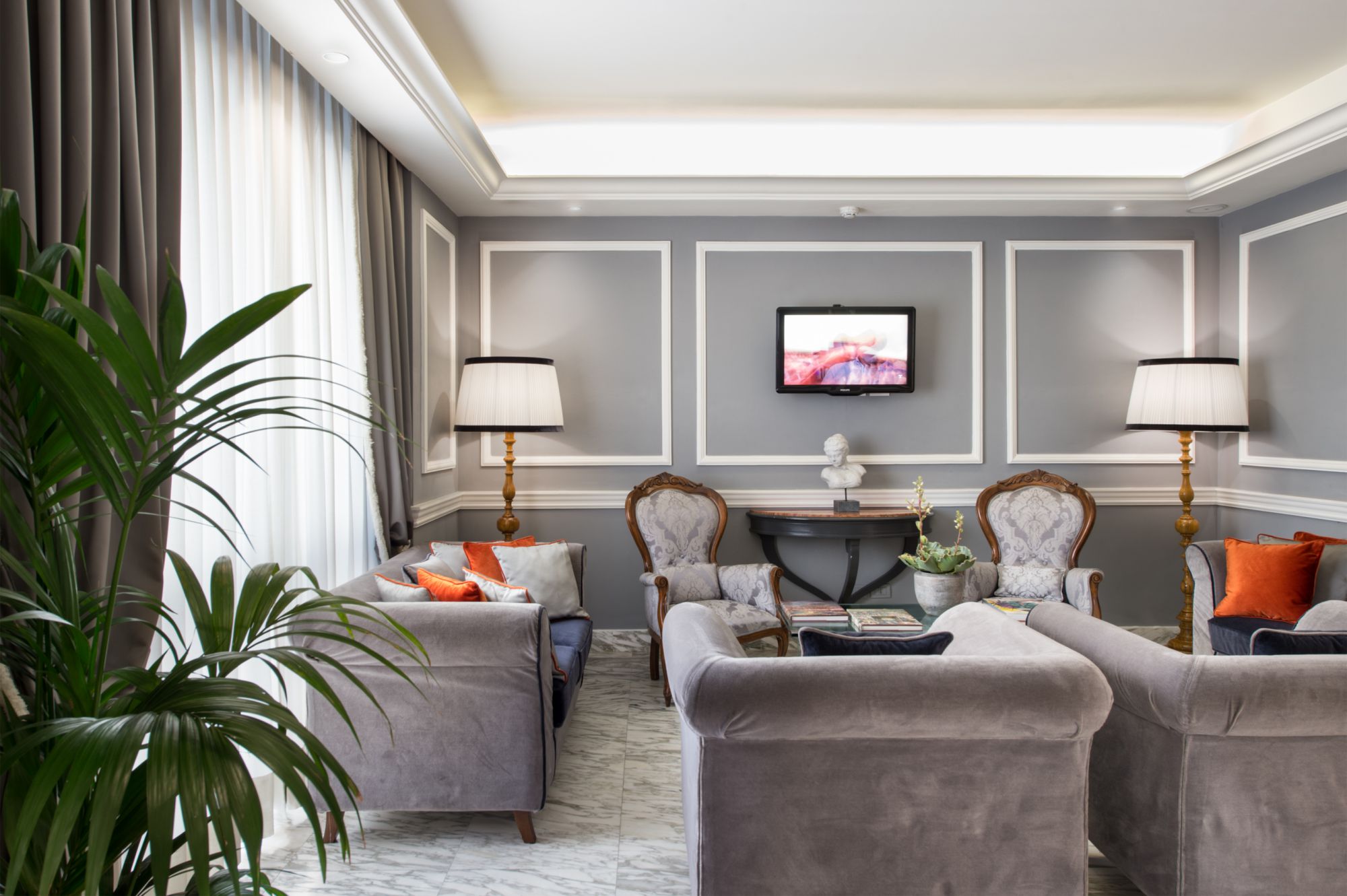 Hotel Rapallo lobi.jpg