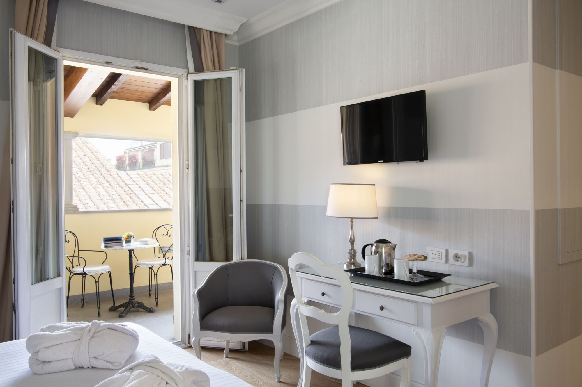 Hotel Rapallo soba sa terasom.jpg