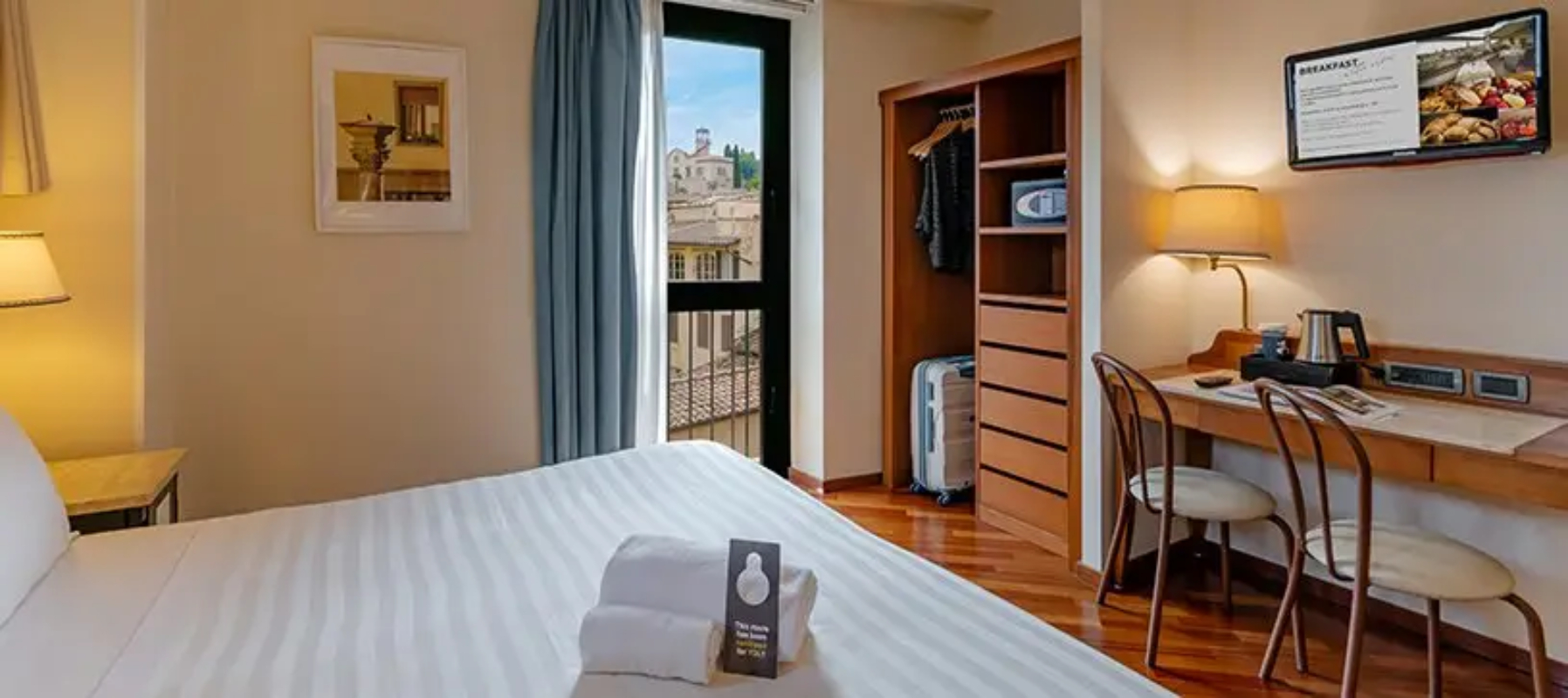 Hotel Firenze Pitti Palace al Ponte Vechhio izgled sobe.jpg