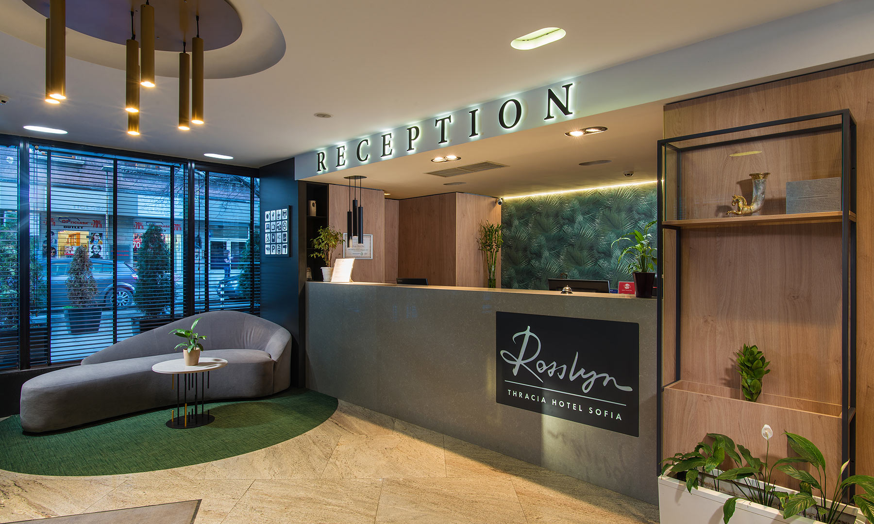 Rosslyn Thracia Hotel-Recepcija.jpg