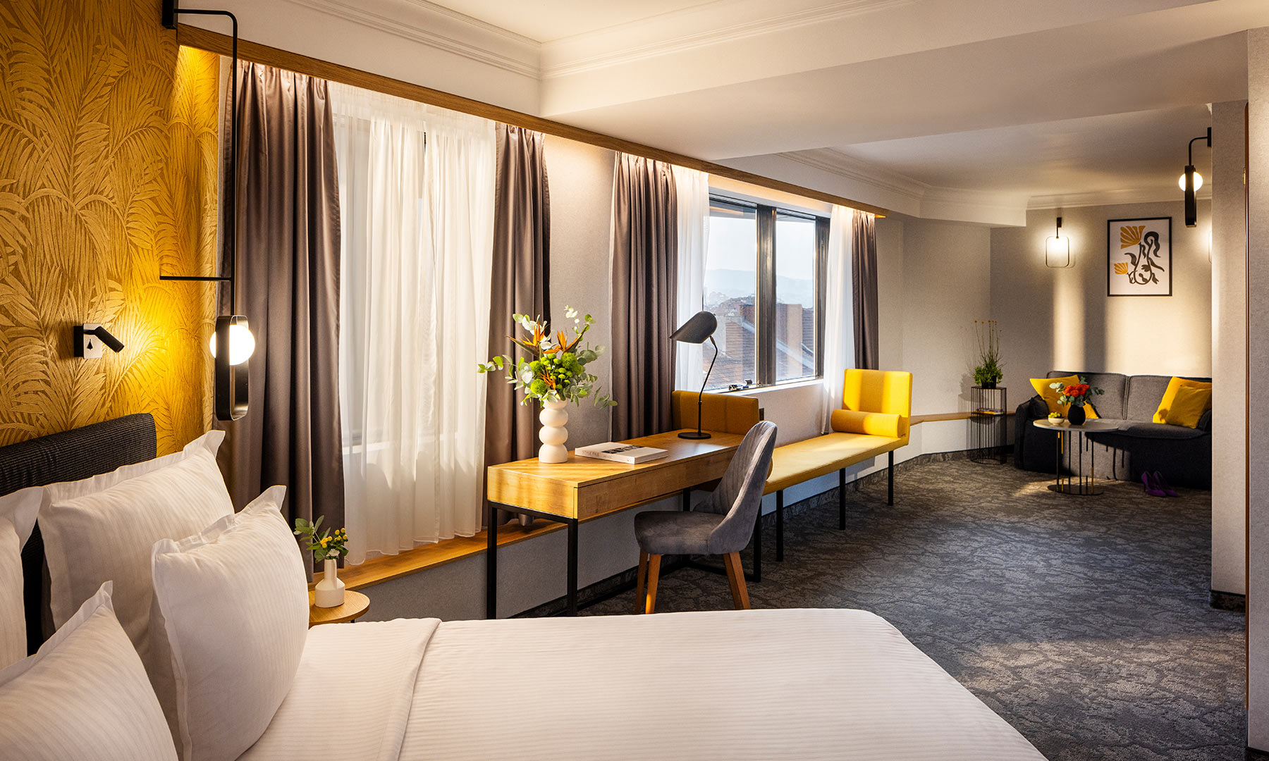 Rosslyn Thracia Hotel-Suite.jpg