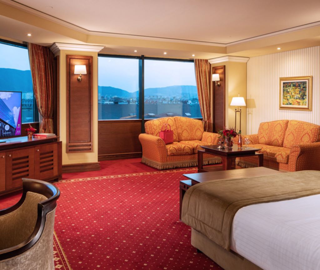 Grand Hotel Sofia-Corner Suite.jpg