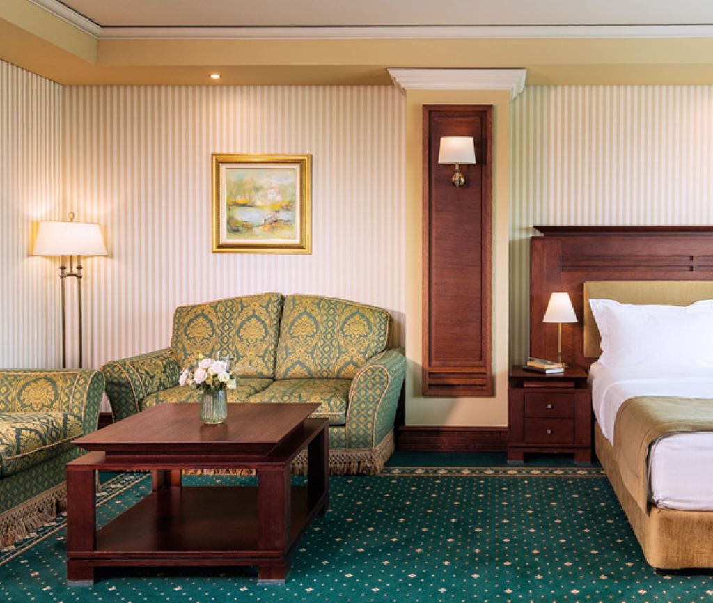 Grand Hotel Sofia-Superior soba.jpg