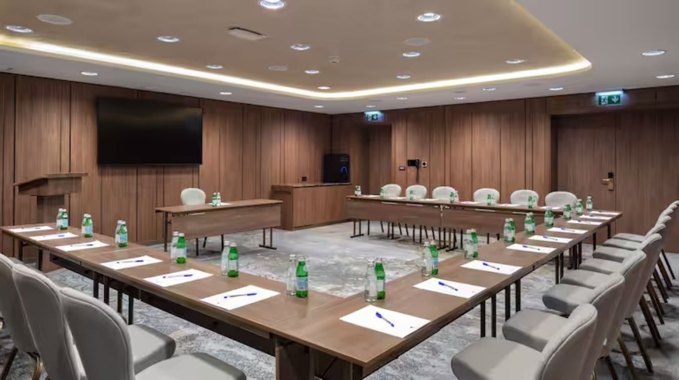 Doubletree by Hilton Plovdiv Centre-Sala za sastanke.jpg