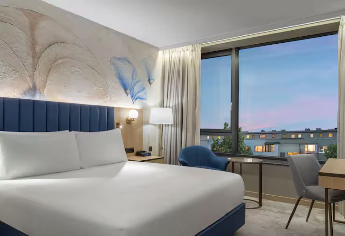 Doubletree by Hilton Plovdiv Centre-Standardna soba.jpg