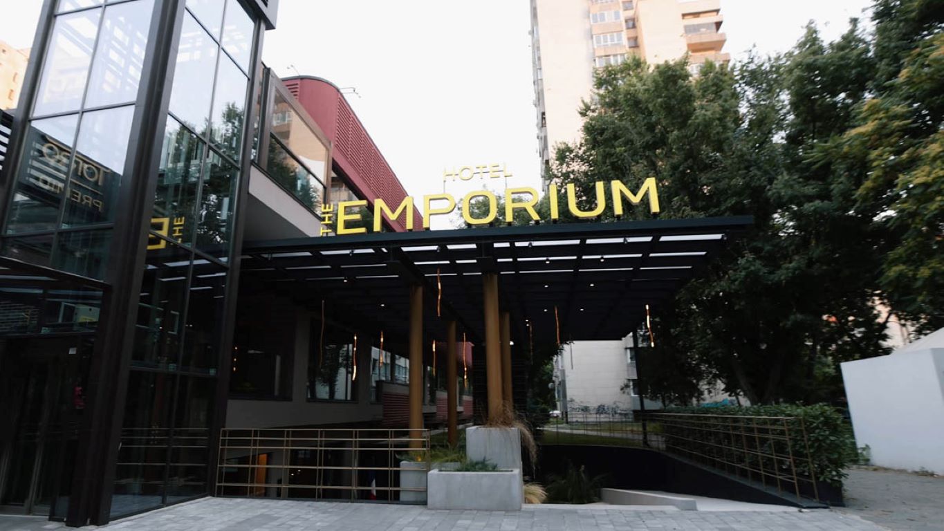 The Emporium Plovdiv MGallery Hotel Collection-Ulaz u hotel.jpg