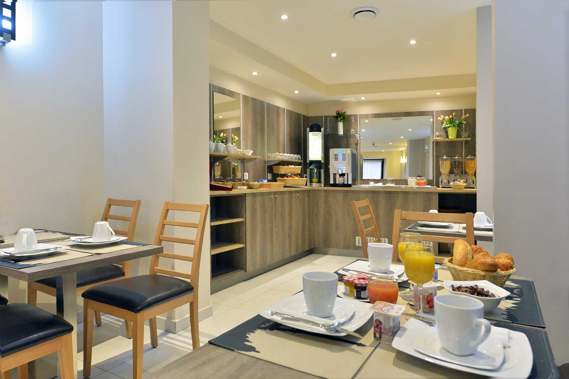 Hotel du Chemin Vert Paris-Restoran.jpg