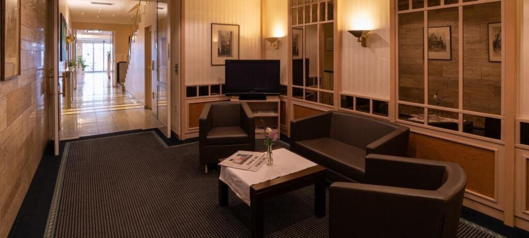 Daniel Hotel-Lobby.jpg