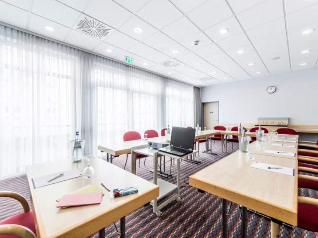Holiday Inn Express Berlin City Centre-Sala za sastanke.jpg