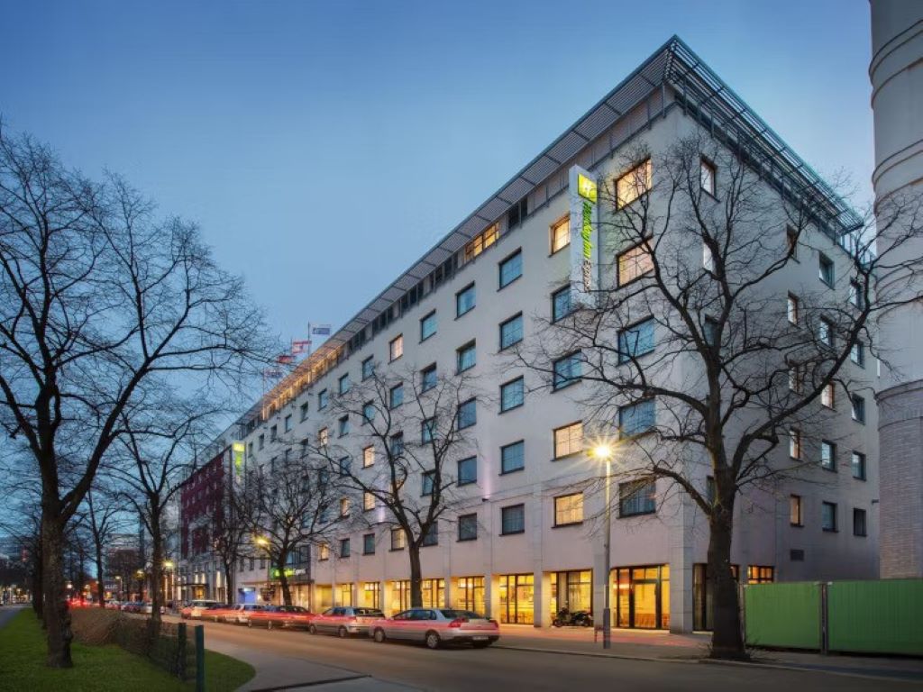 Holiday Inn Express Berlin City Centre-Spoljasnji izgled.jpg