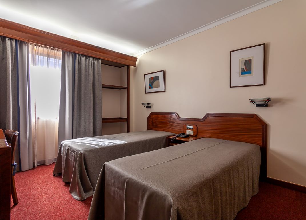 Nacional Hotel-Standardna soba.jpg
