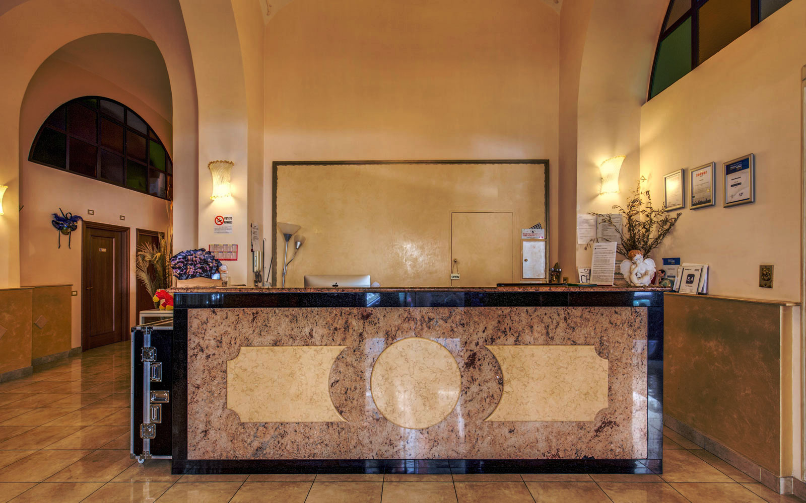 Maryelen Hotel-Recepcija.jpg