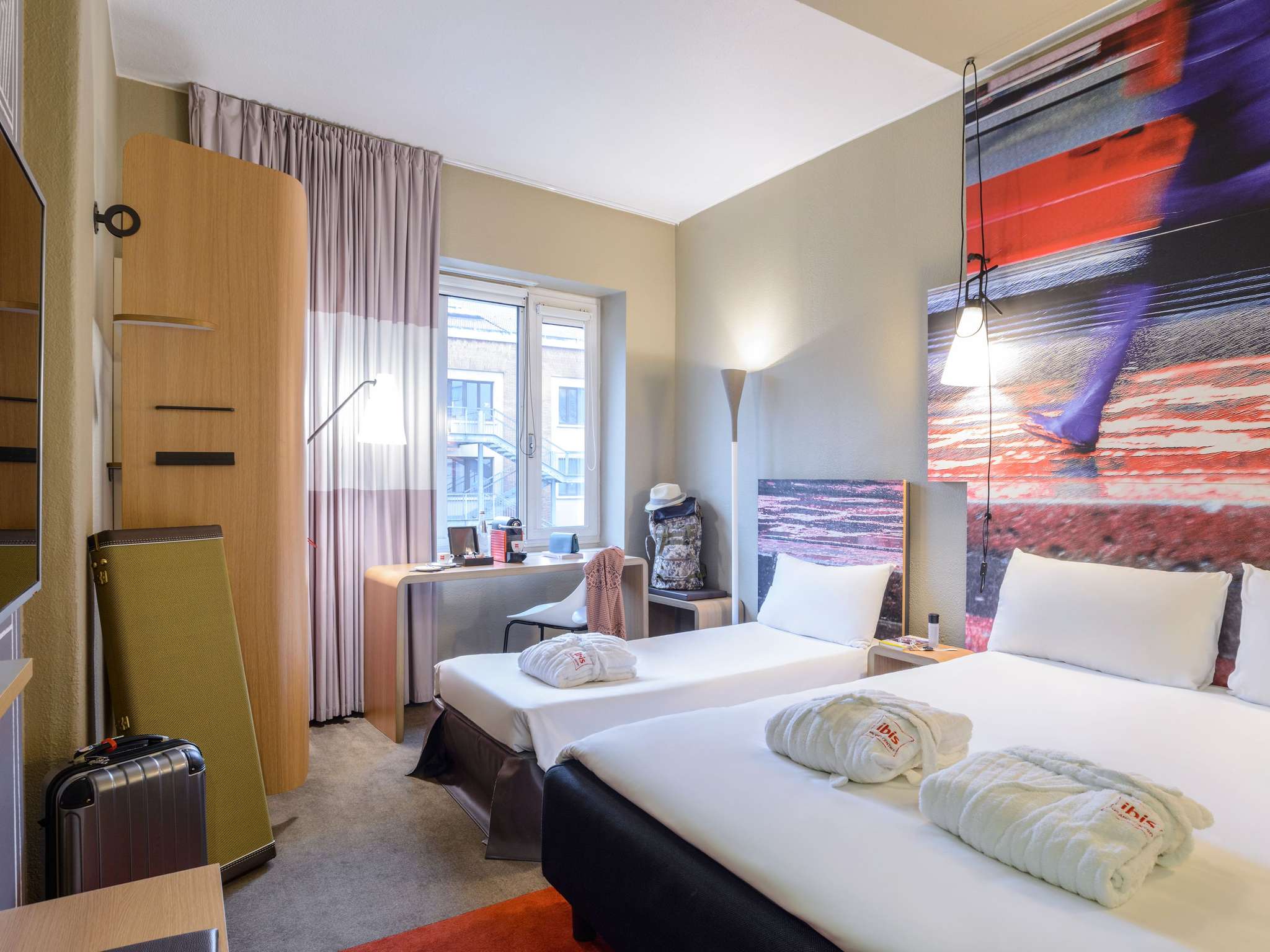 Ibis Milano Centro-Premium trokrevetna soba.jpg