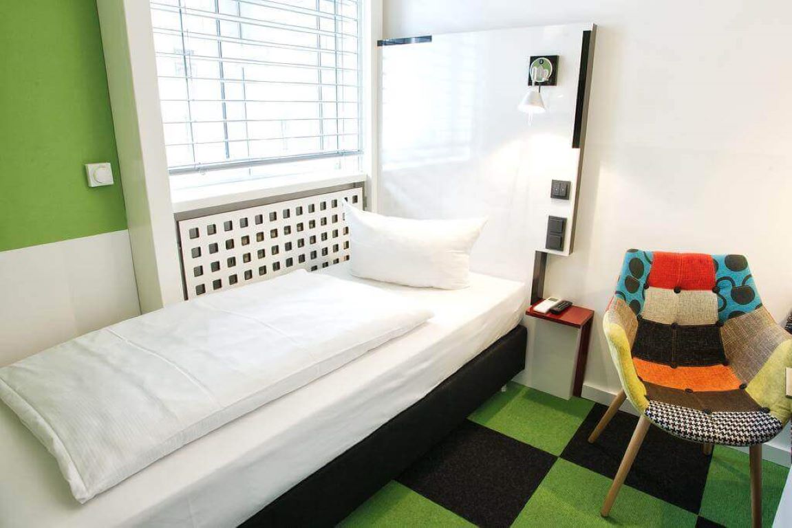 Hotel Cristall-Comfort jednokrevetna soba.jpg