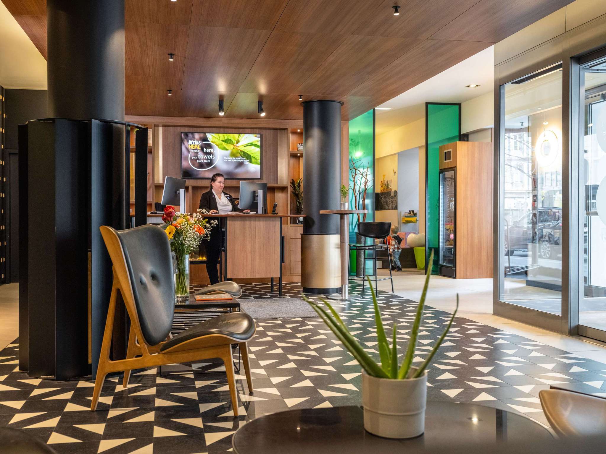 Novotel Wien City Hotel-Recepcija.jpg