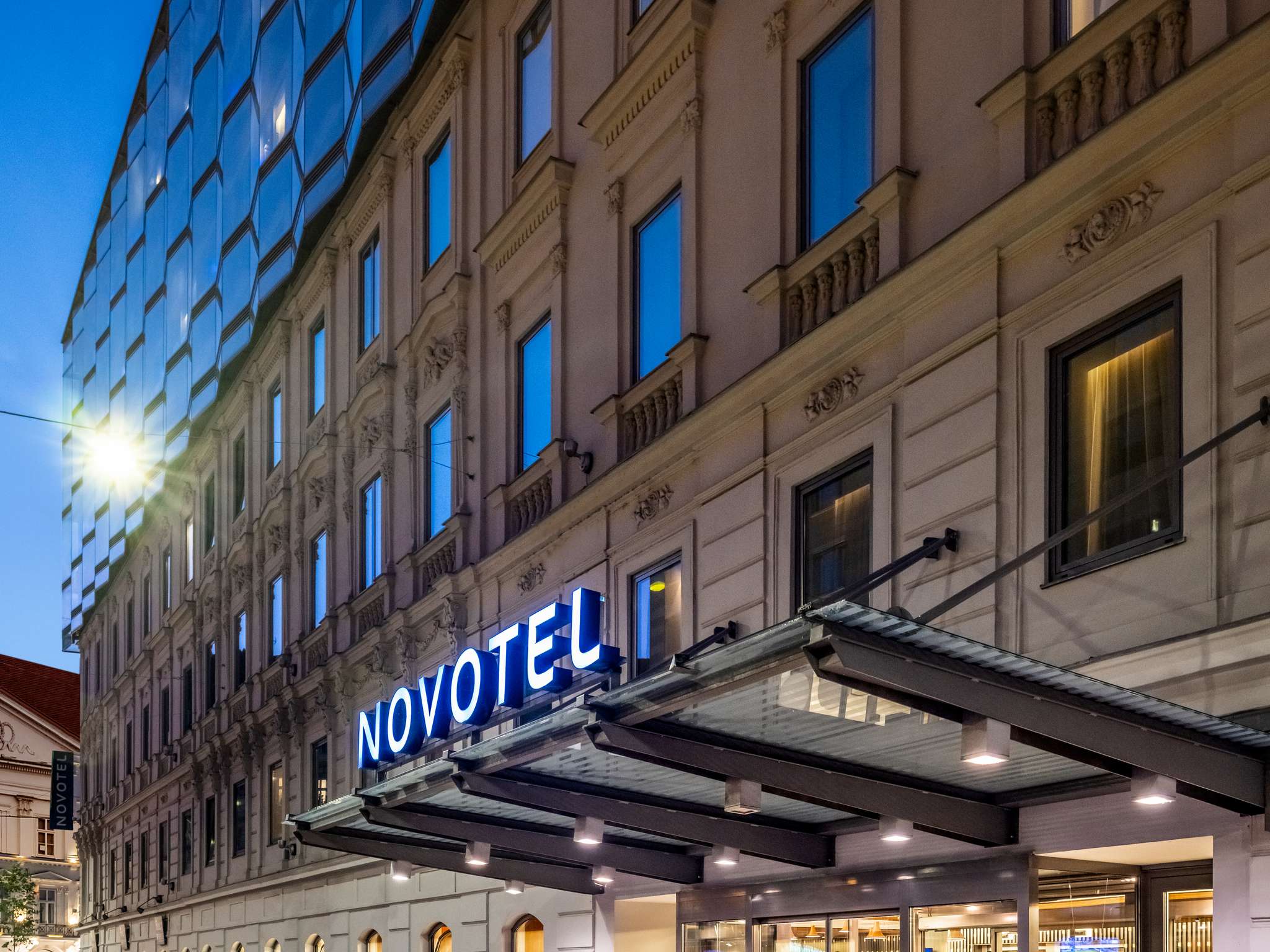 Novotel Wien City-Ulaz u hotel.jpg