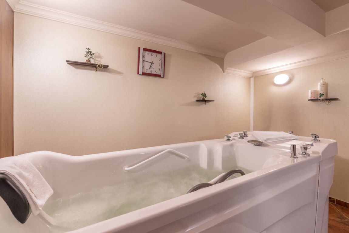 Strimon Garden Medical SPA Hotel-Hidromasazna kada.jpg