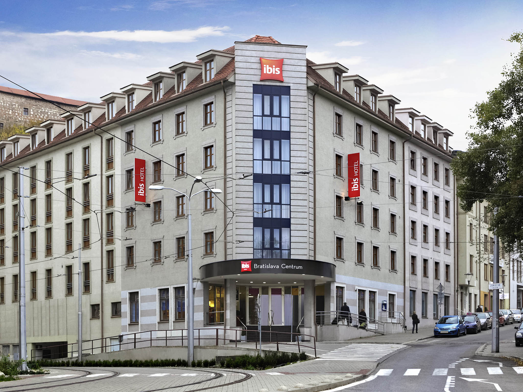 Ibis Bratislava Centrum-Zgrada hotela.jpg