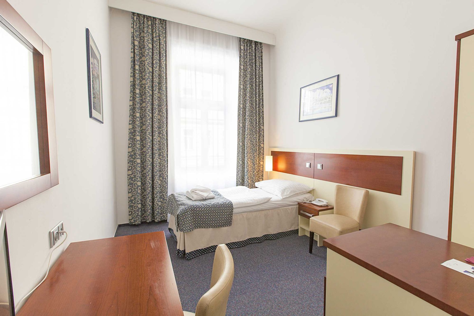 Hotel Atos-Jednokrevetna soba.jpg
