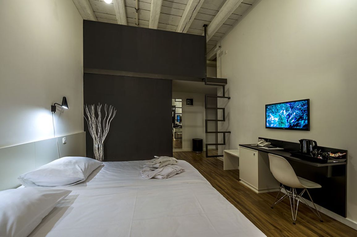 Art Hotel Like-Comfort soba.jpg