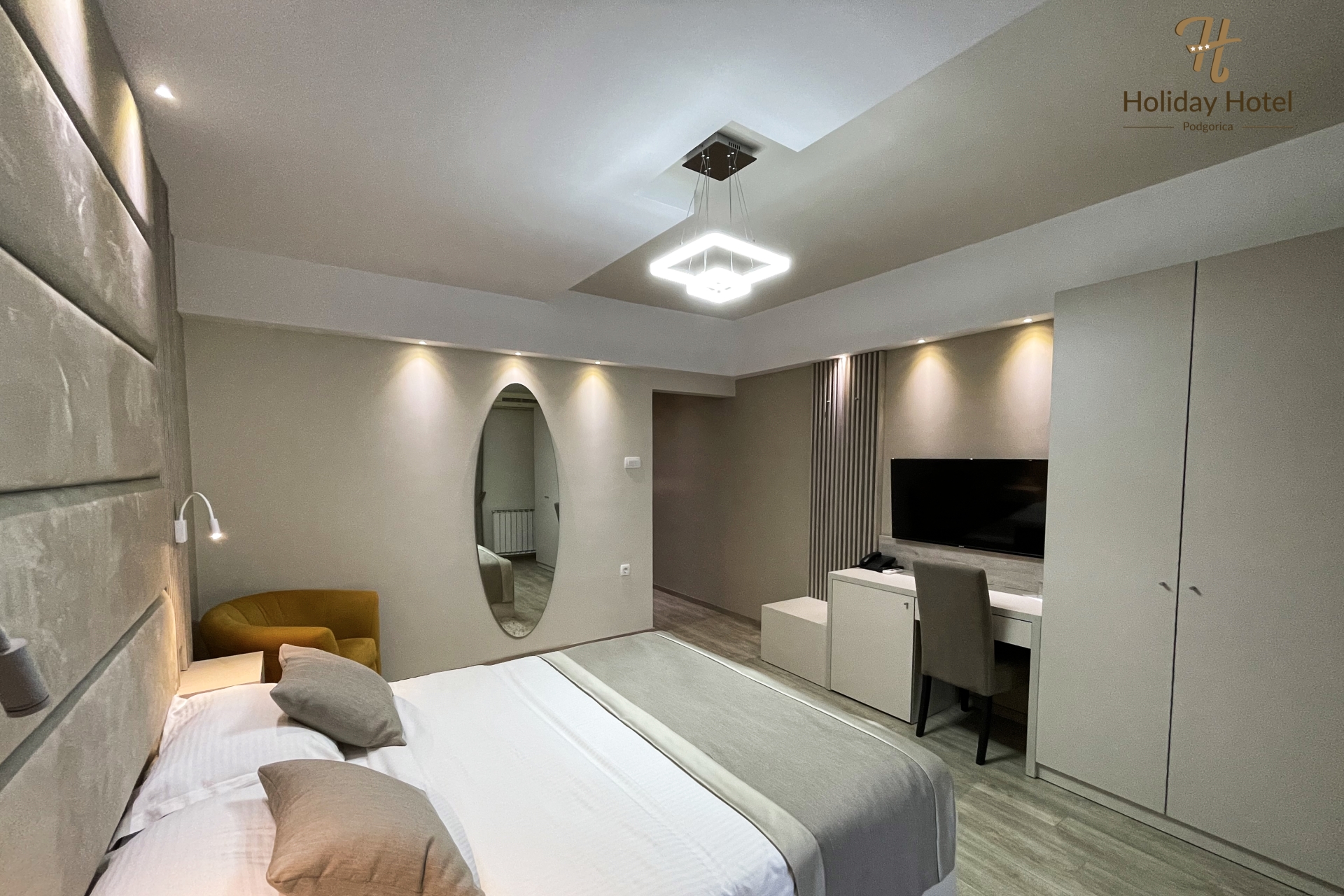 Hotel Holiday-Standardna soba.jpg