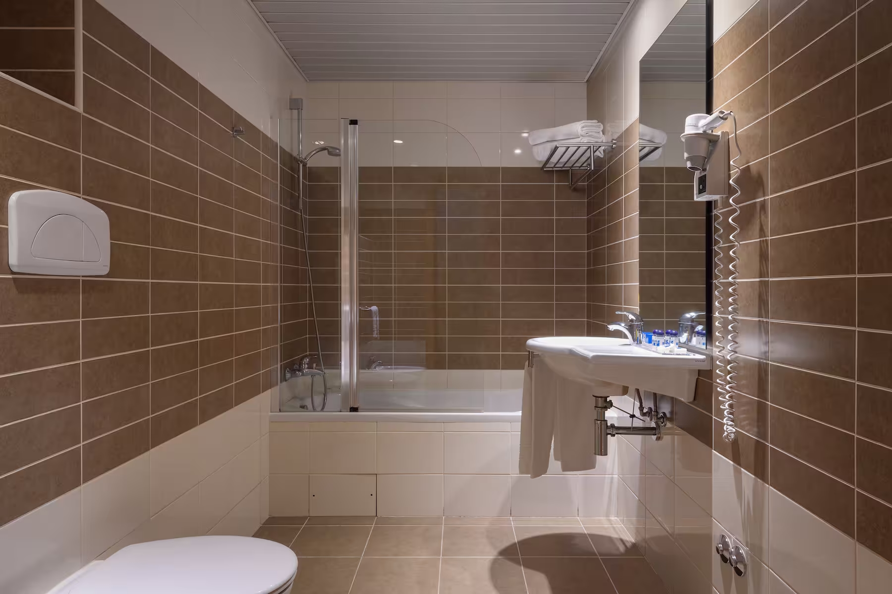 Tryp by Wyndham Porto Centro Hotel-Kupatilo.jpg