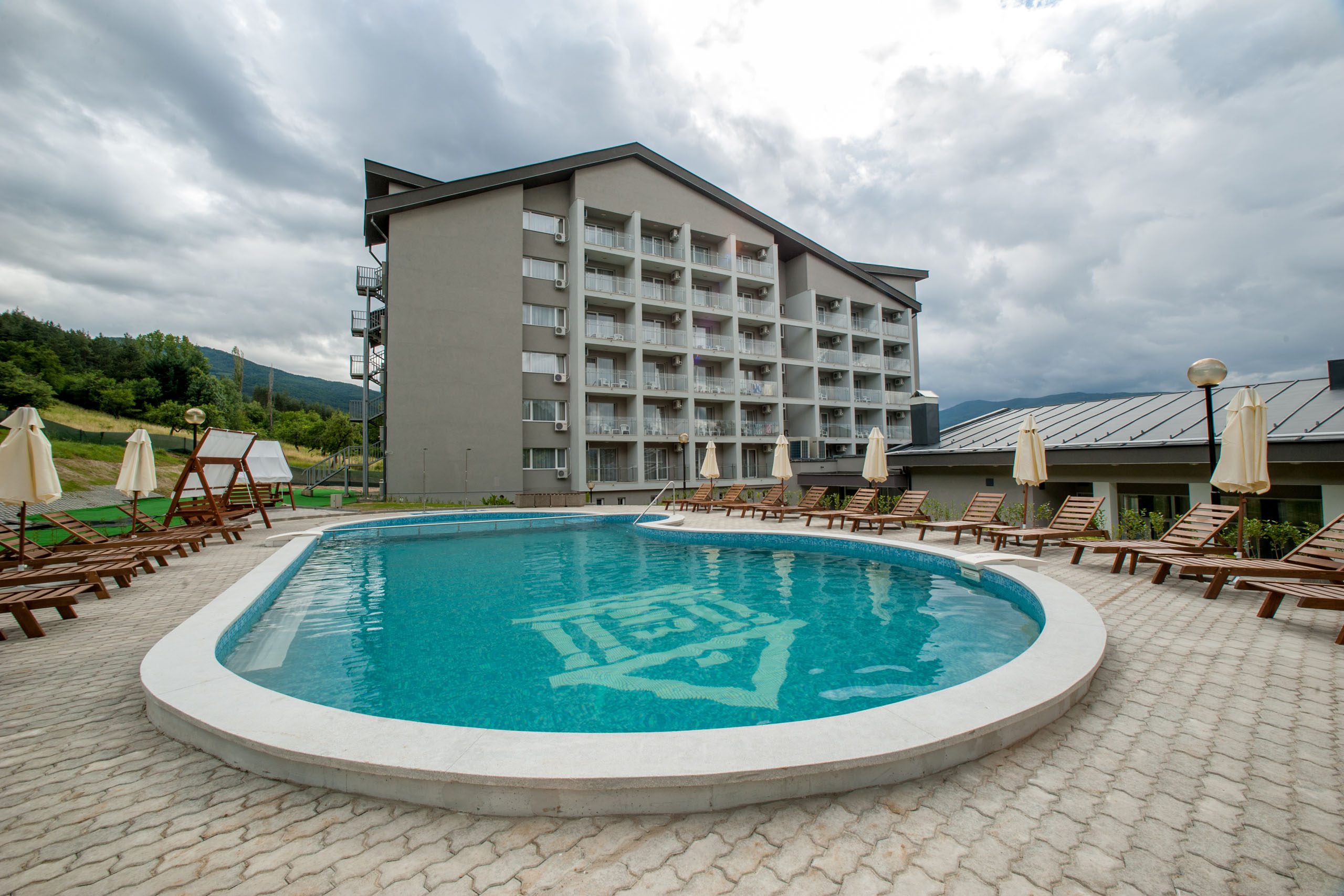 Park Hotel Kyustendil-Bazen sa mineralnom vodom.jpg