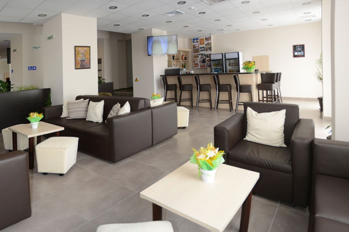 Park Hotel Kyustendil-Lobby.jpg