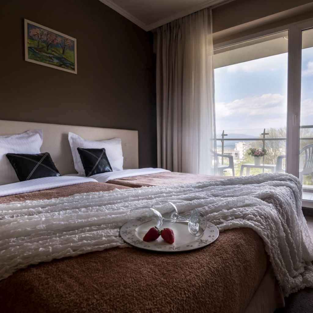 Park Hotel Kyustendil-Standardna soba.jpg