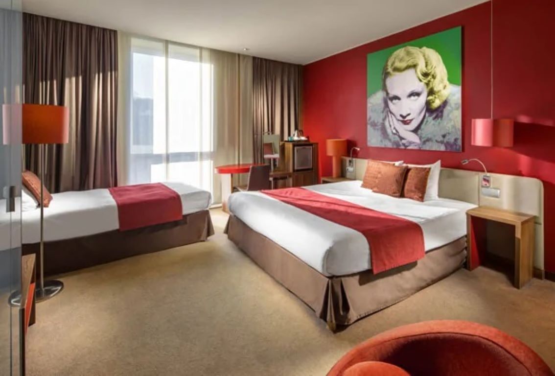 Clarion Congress Hotel Bratislava-Trokrevetna soba.jpg