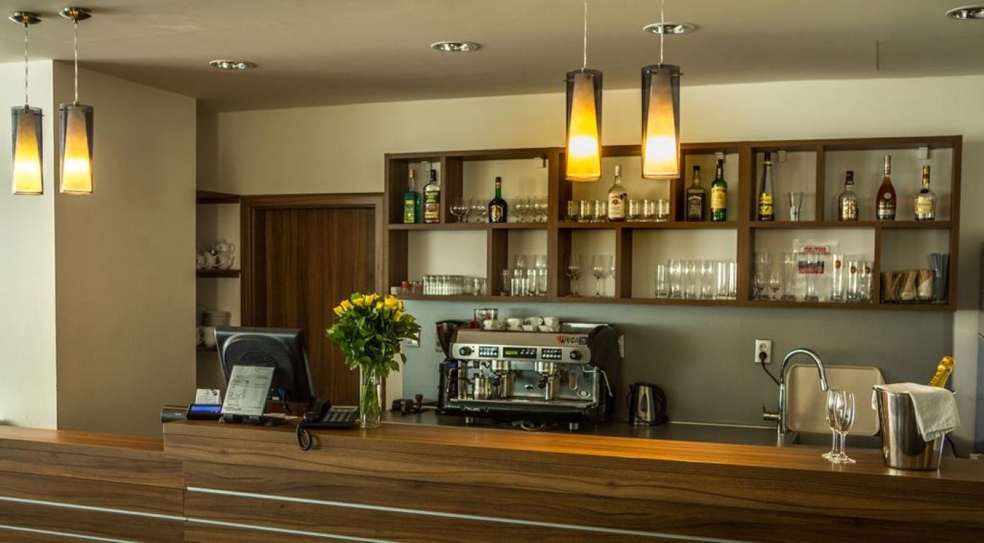Hotel Saffron-Bar.jpg
