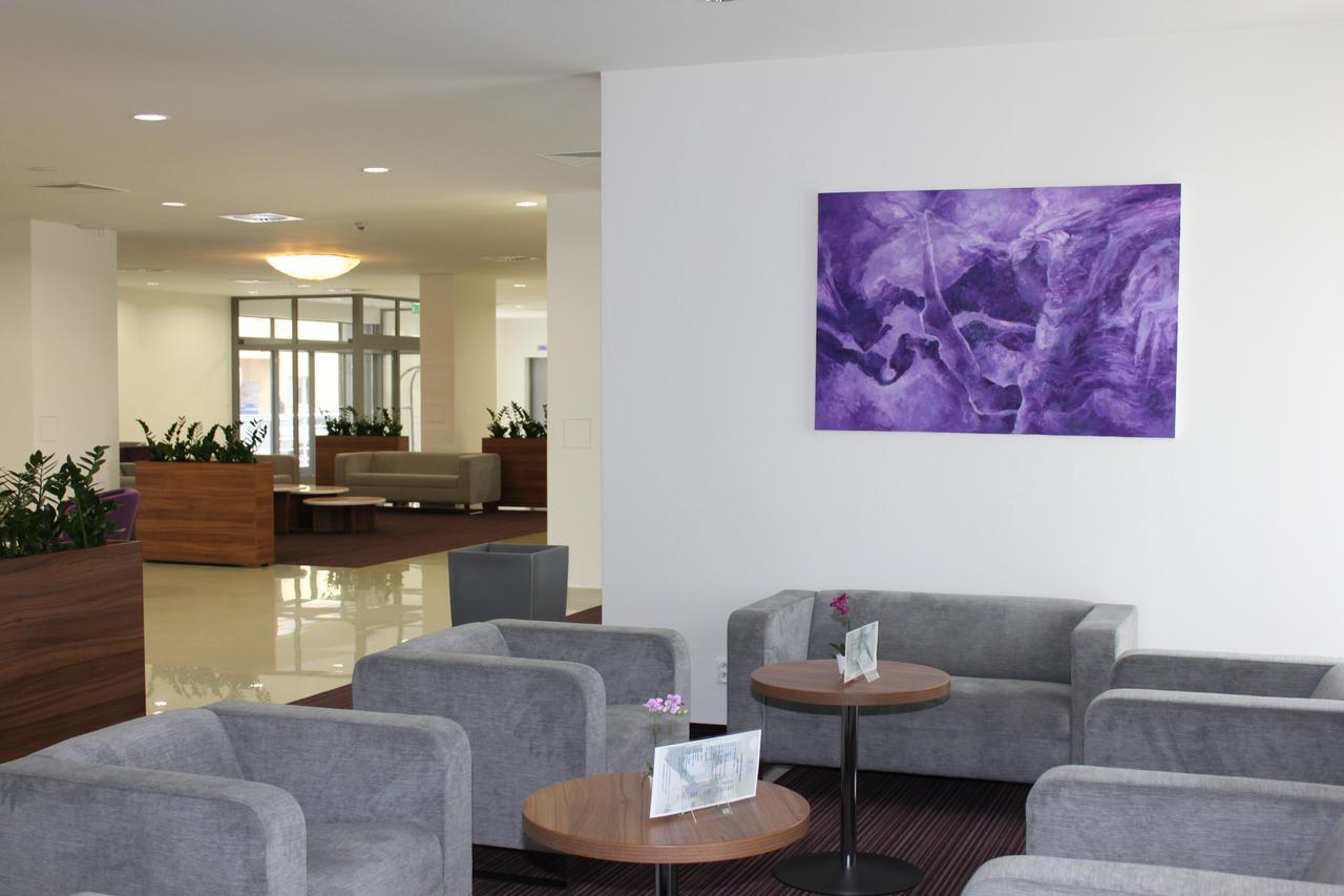 Hotel Saffron-Lobby.jpg