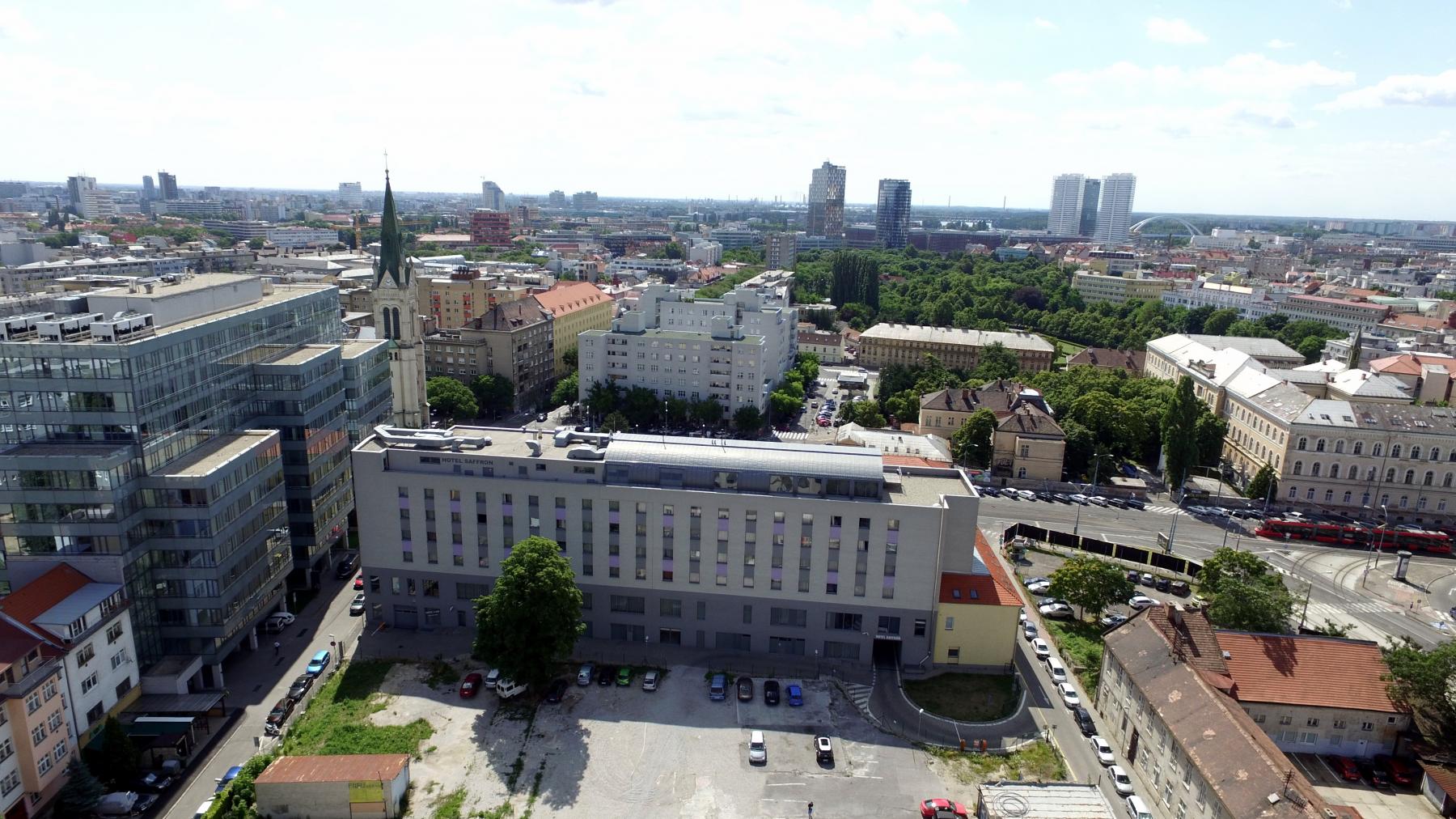 Hotel Saffron-Okolina hotela.jpg