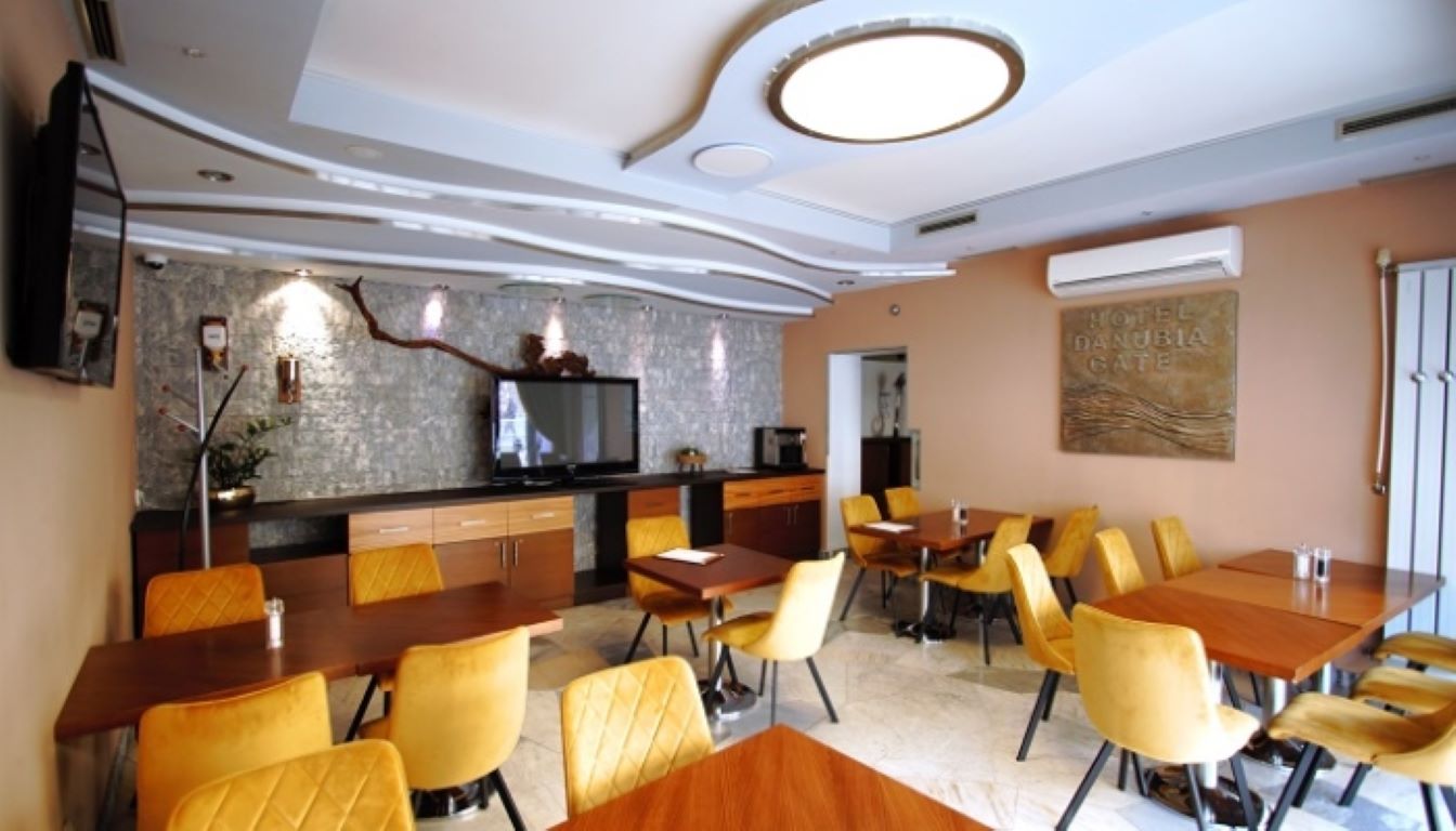 Danubia Gate Hotel-Kafe bar.jpg