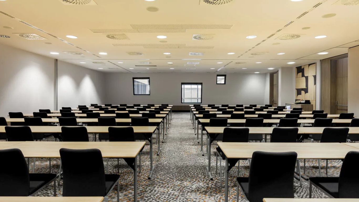 AC Hotel by Marriott Bratislava Old Town-Konferencijska sala.jpg