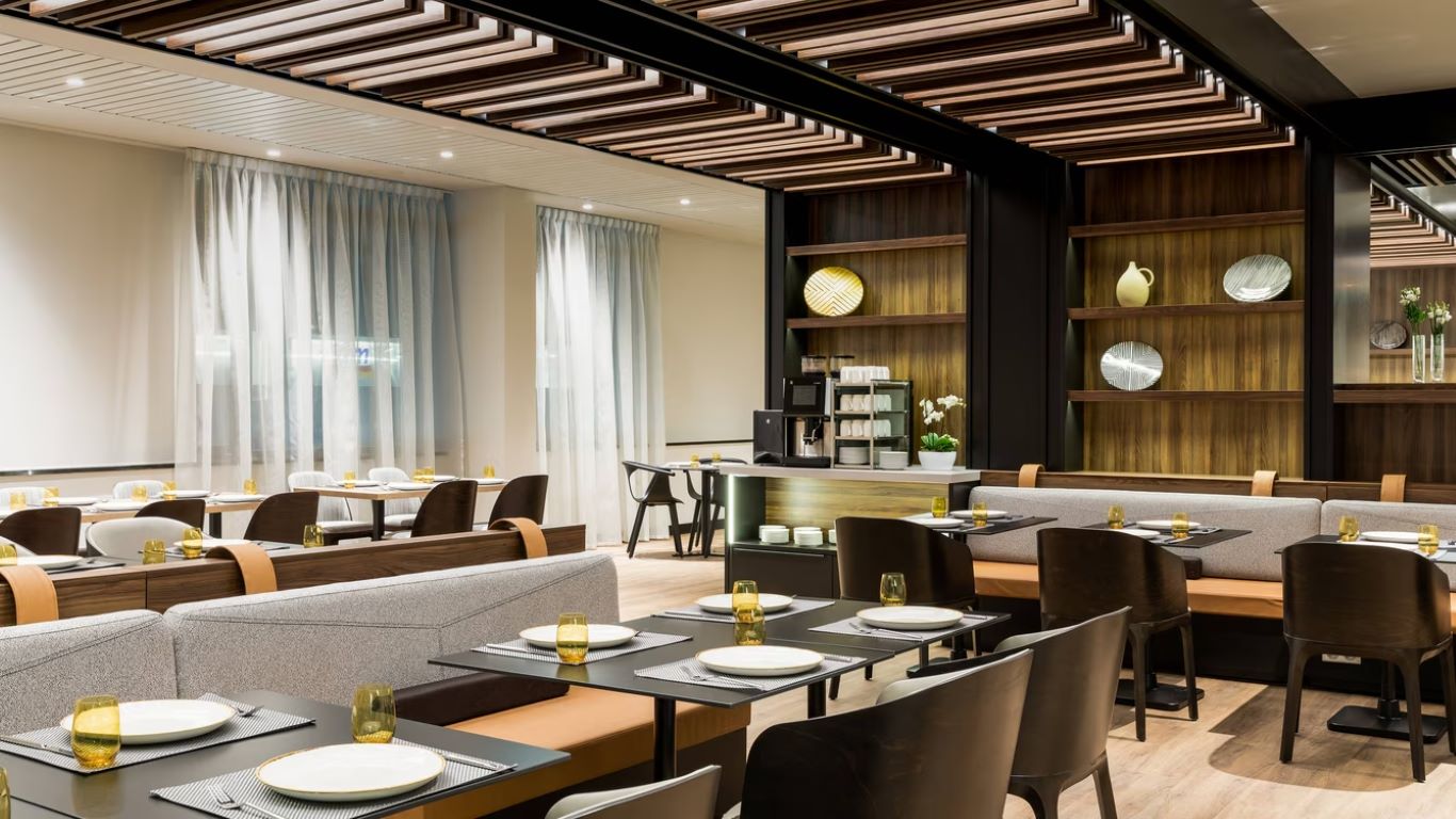 AC Hotel by Marriott Bratislava Old Town-Restoran.jpg