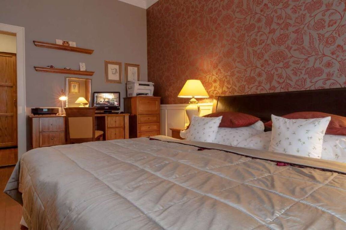 Marrlo's Boutique Hotel-Executive soba.jpg