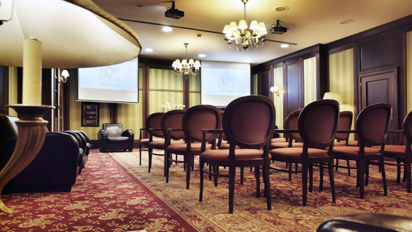 Marrlo's Boutique Hotel-Salon i biblioteka.jpg
