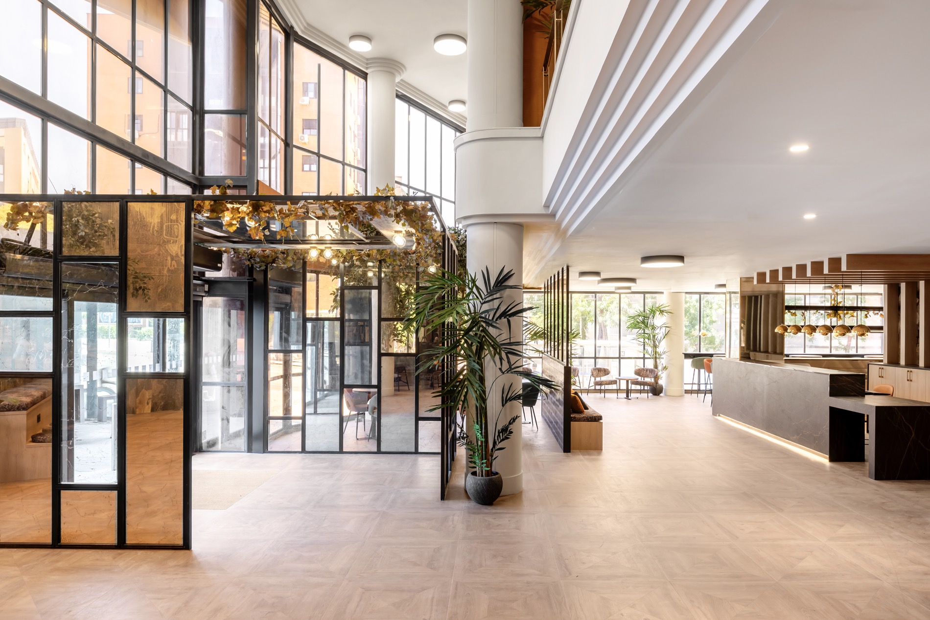 Hotel Acta Piramides-Enterijer hotela.jpg