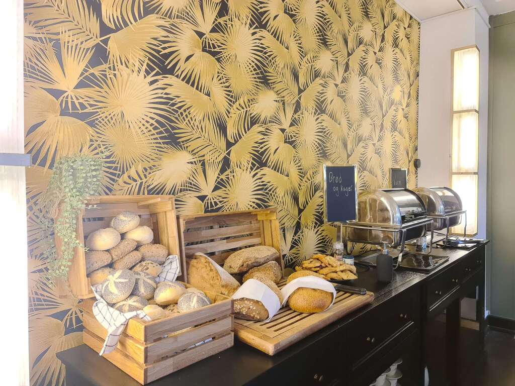 Astoria Hotel-Dorucak.jpeg