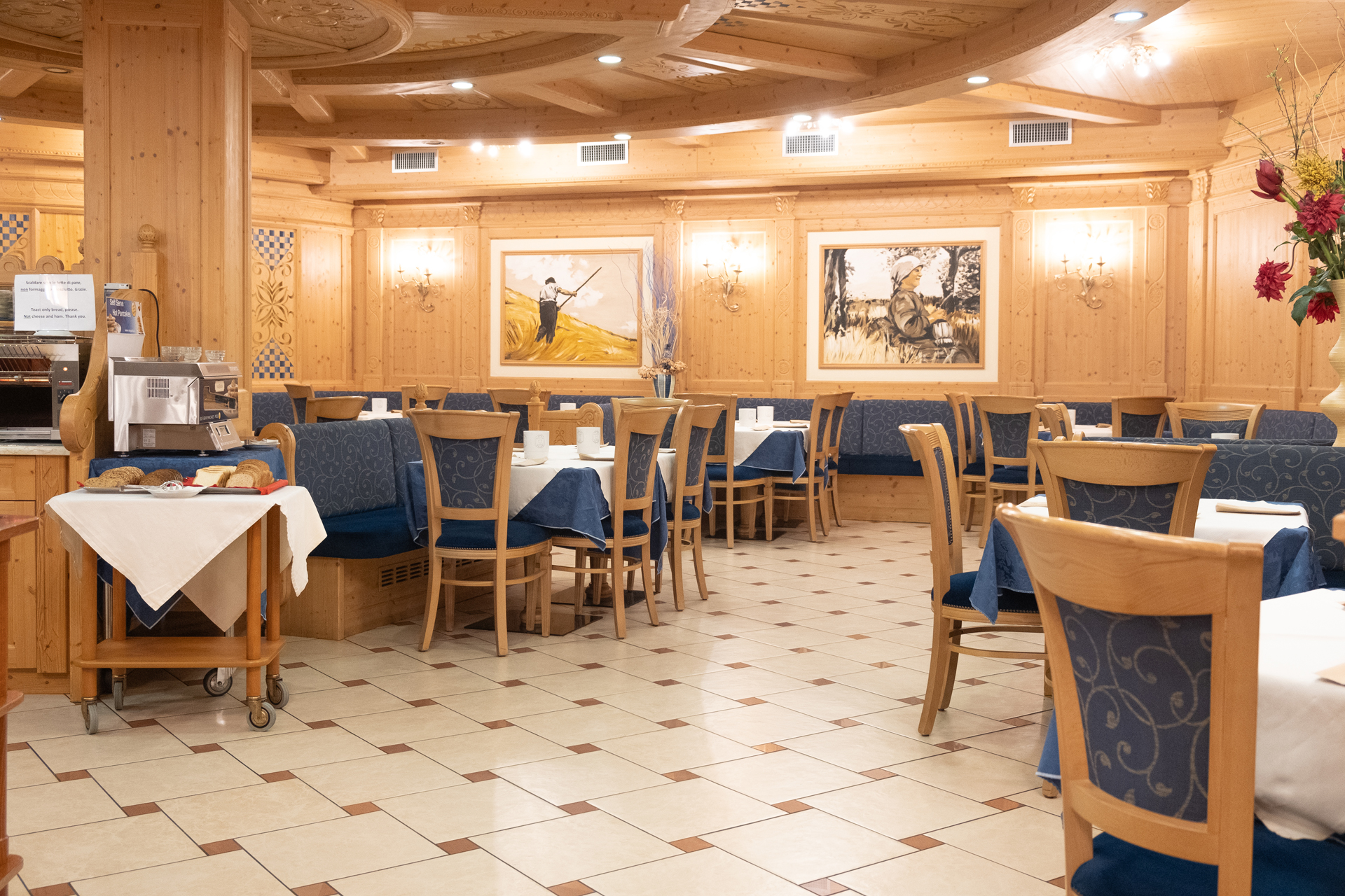 Hotel Garni La Rossia restoran
