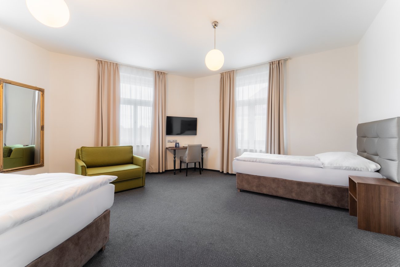 Hotel Victoria-Porodicna soba.jpg