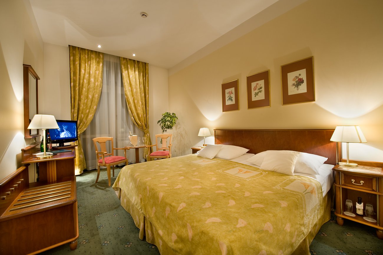 EA Hotel Rokoko-Executive soba.jpg
