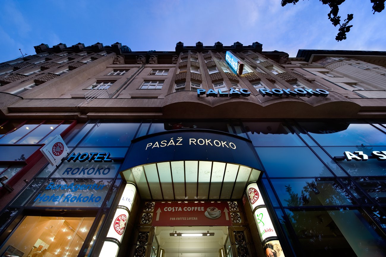 EA Hotel Rokoko-Zgrada hotela.jpg