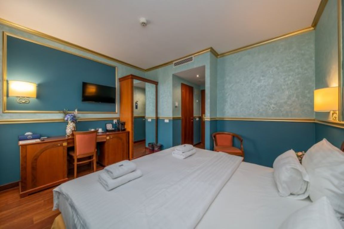 Kinsky Fontain Hotel-Deluxe soba.jpg