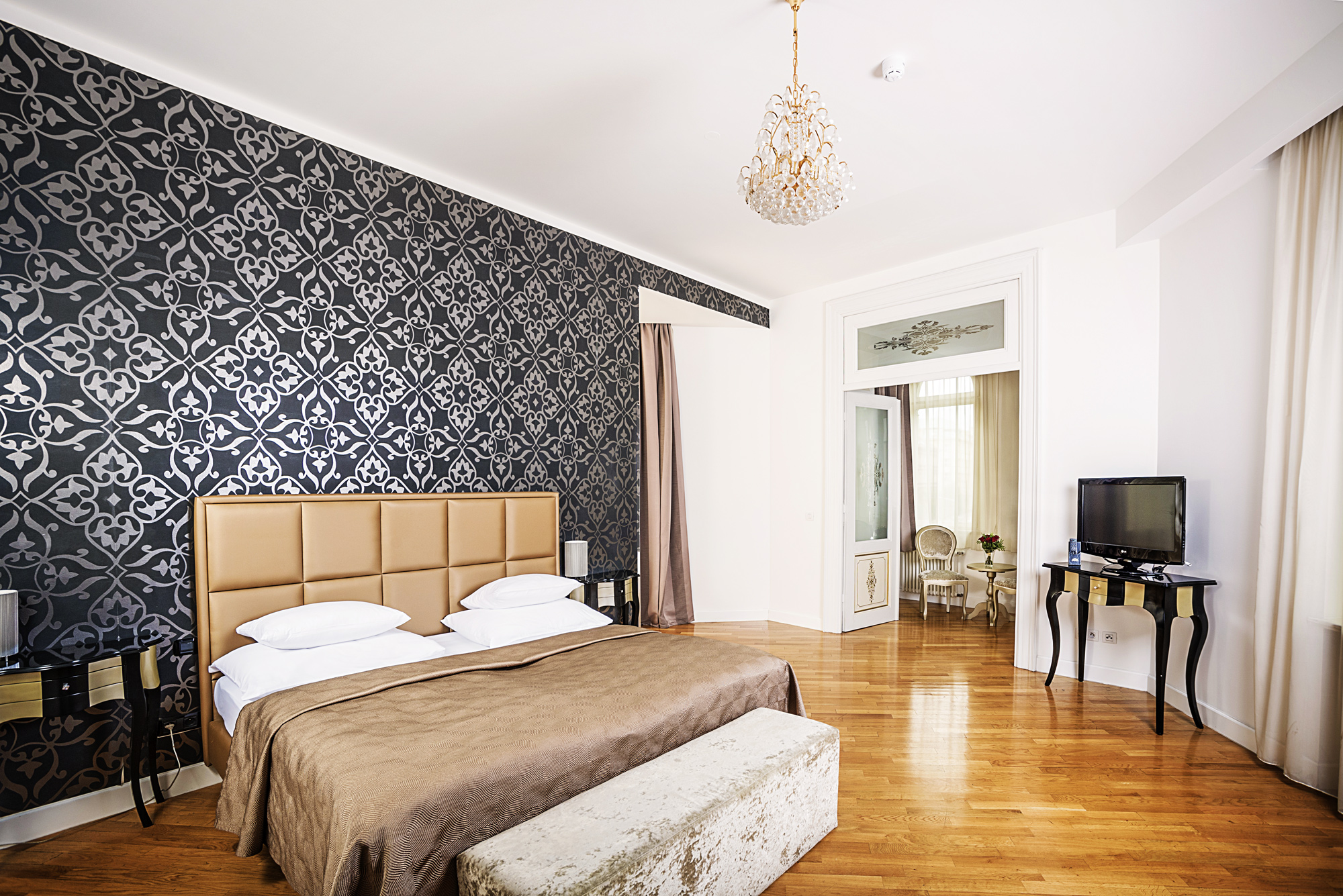 Deminka Palace Hotel-Royal suite.jpg